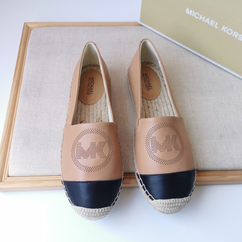 Other flat shoes